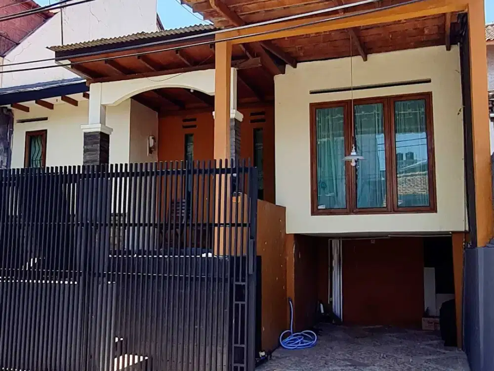 Dijual rumah jarang ada di dalam komplek turangga