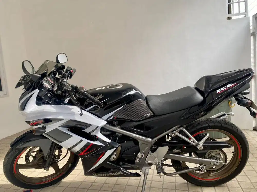 Ninja RR SE Hitam Tahun 2015 (Reg 2016 )