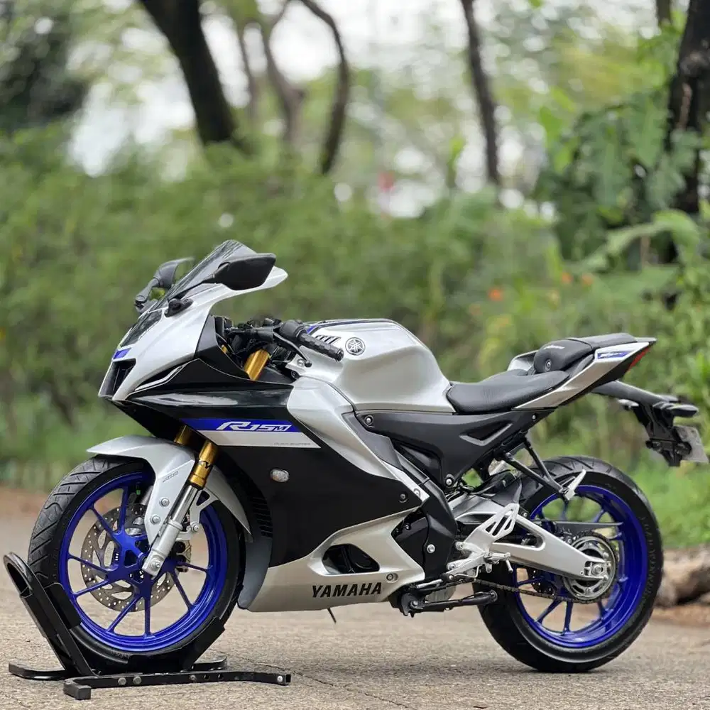 YAMAHA R15M ABS QS SILVER 2023 KM LOW PAJAK PANJANG LIKE NEW