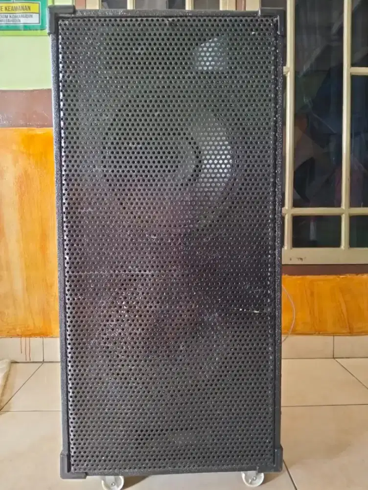 Speaker aktif 12 inchi double siap pake untuk karoke dan acara lainnya