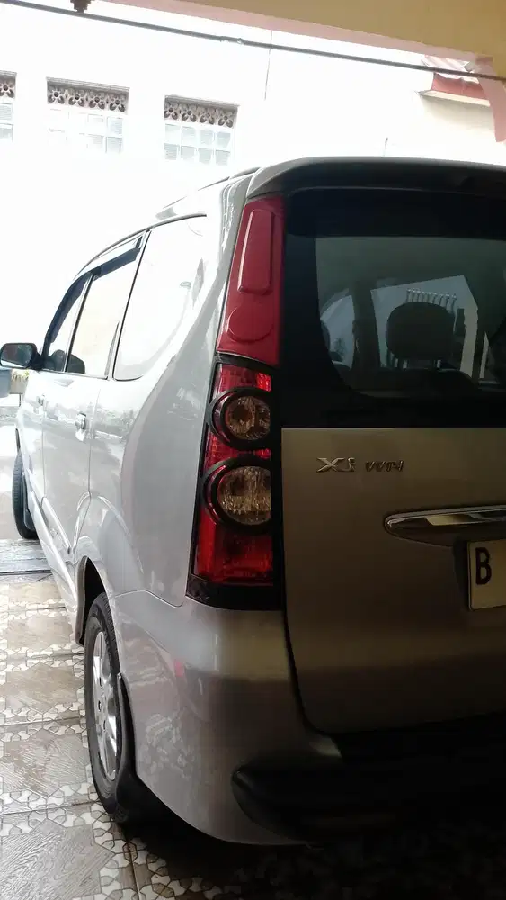 Daihatsu Xenia 2010 Bensin