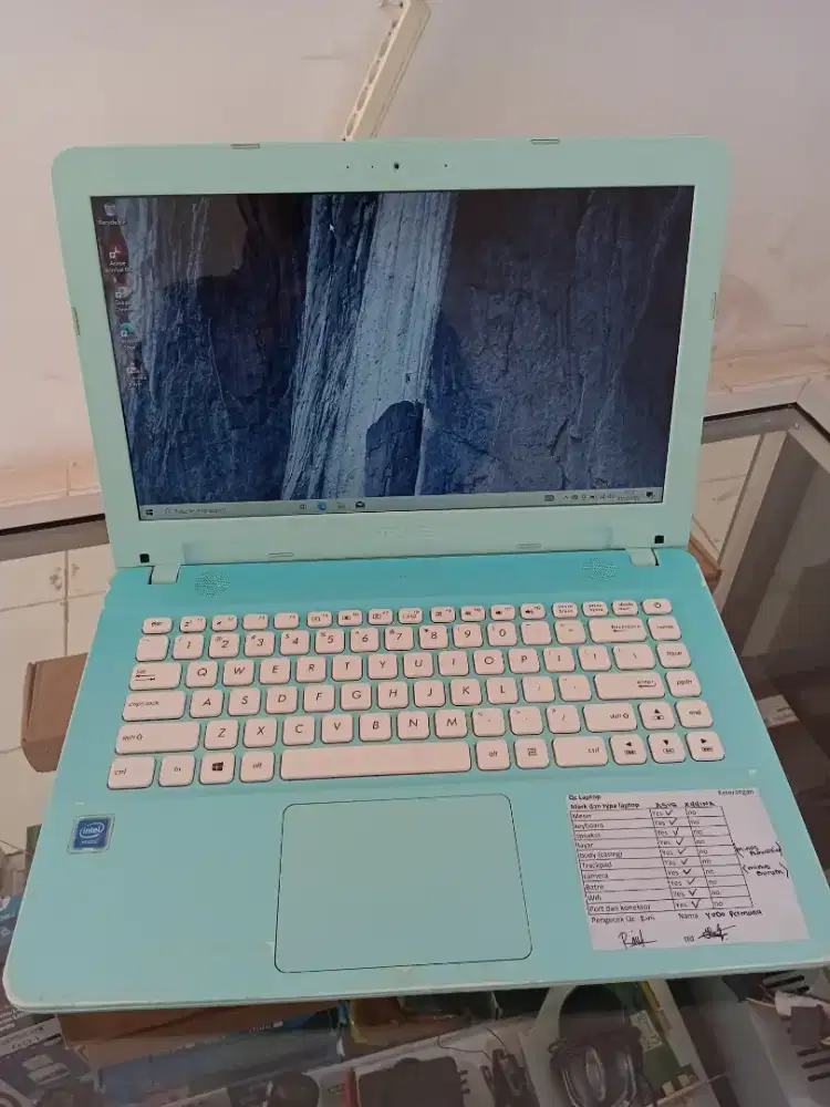 Laptop murah bergaransi