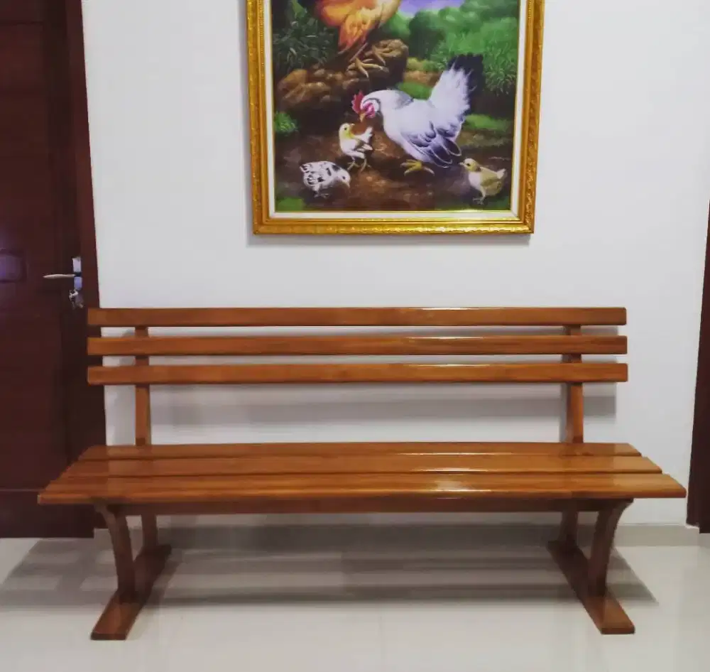 Kursi bale ruangan indoor bahan kayu jati