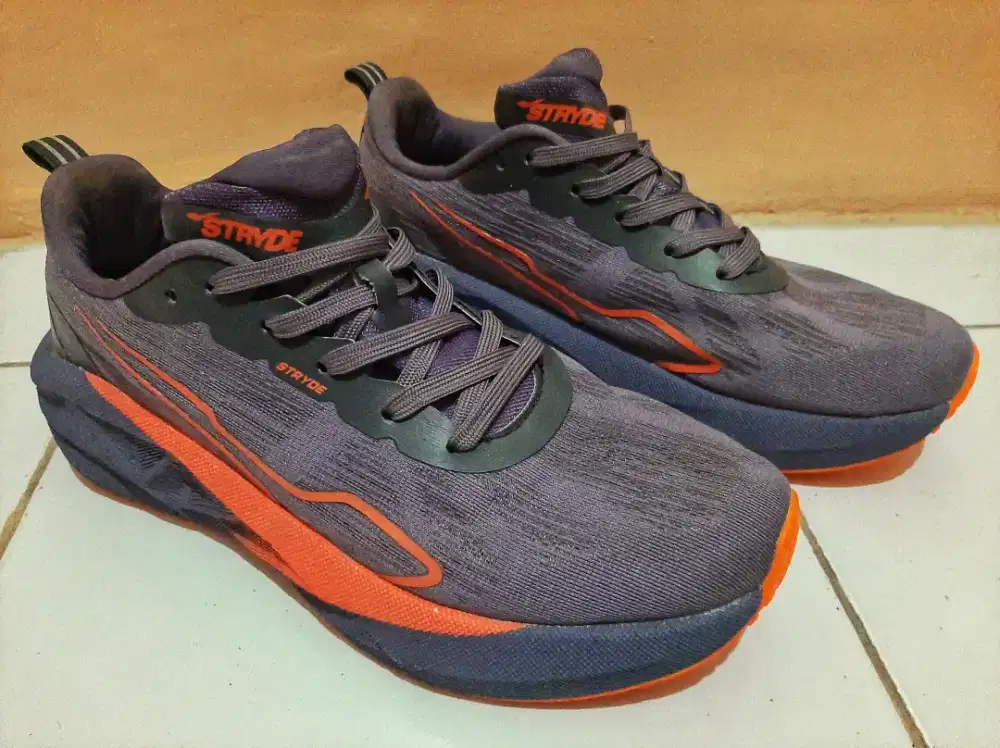 Sepatu Running TPU Plate
