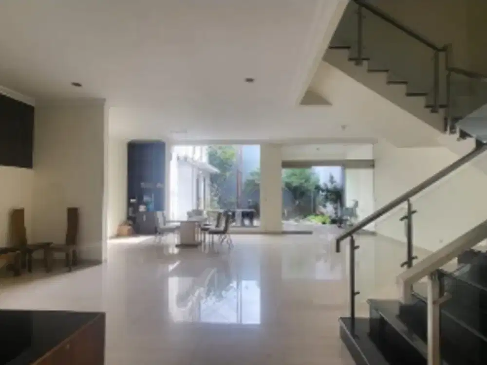 Lux house mainroad perumahan elit Batununggal Indah, Kota Bandung