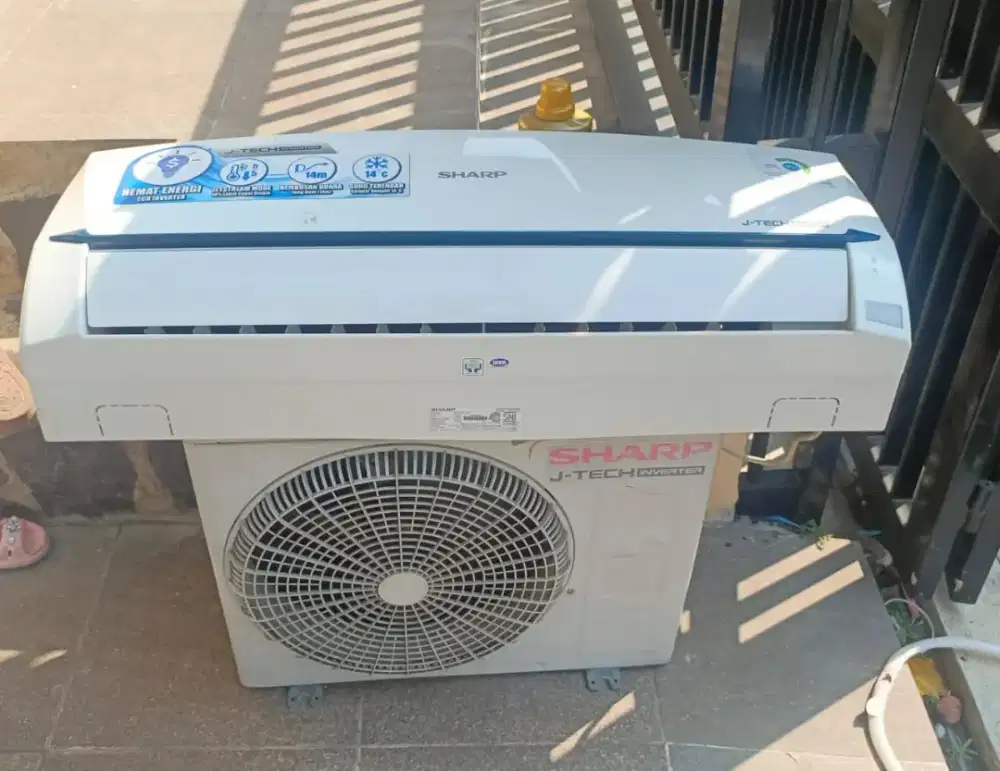 JUAL AC SHARP INVERTER 1/2 PK BAGUS SIAP PASANG