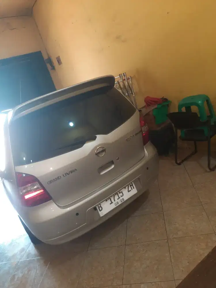 Di jual grand livina xv matic 2008