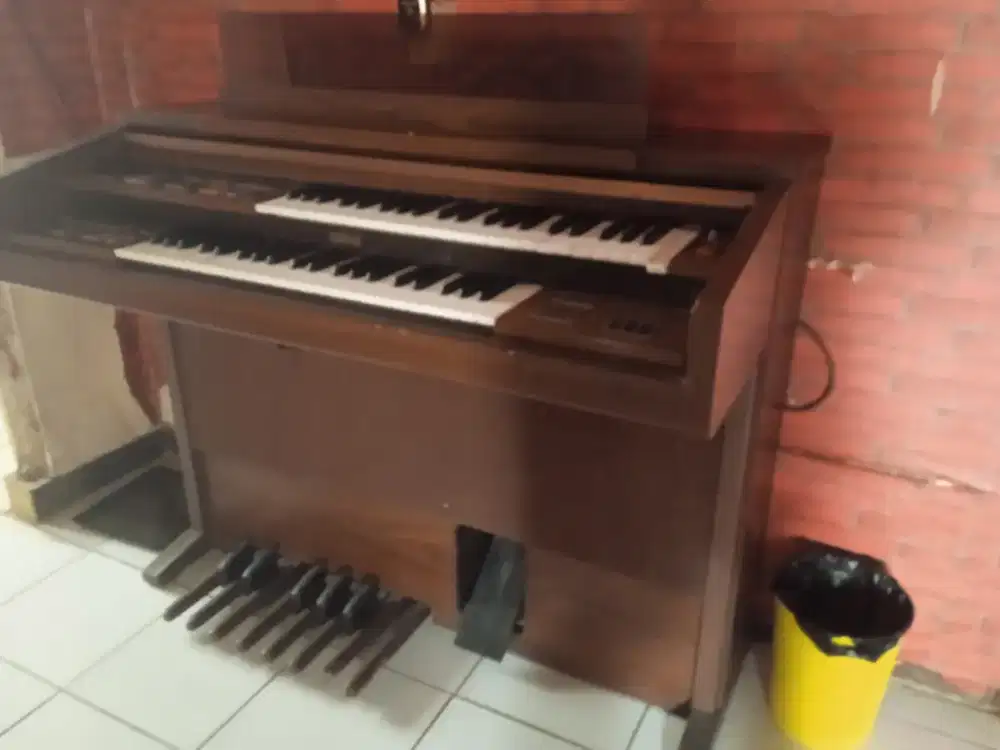 Organ Yamaha Klasik