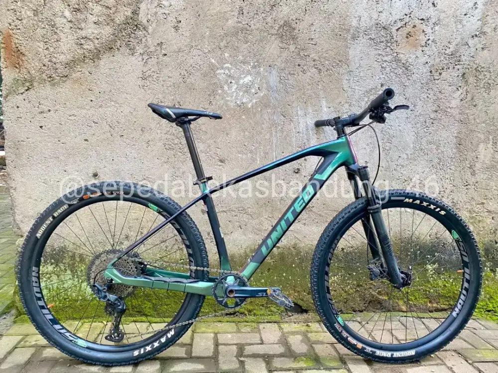 MTB/Sepeda Gunung UNITED Kyross 2.00 Carbon