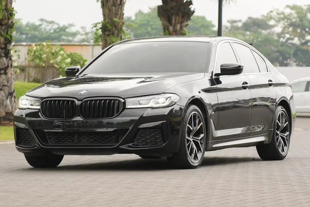 (DP 70jt) BMW 520i M Sport LCI 2022 (G30)