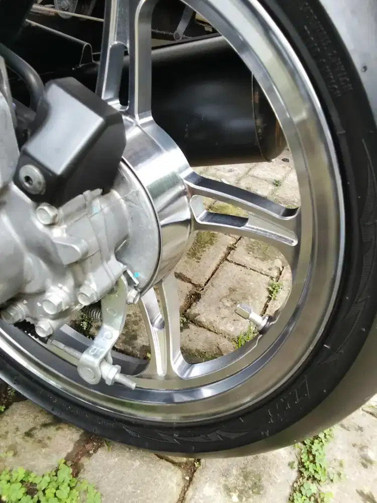 VLEG VND BINTANG LAUT BEAT DELUXE DAN VARIO