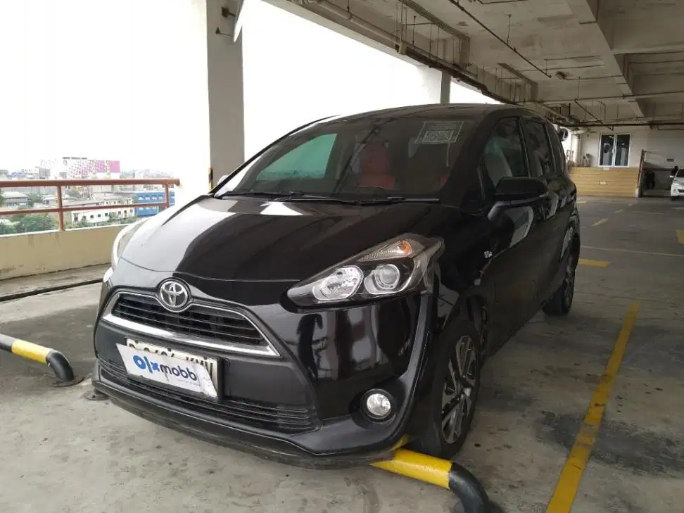 DP RENDAH Toyota Sienta 1.5 V Bensin-MT 2017 KMV