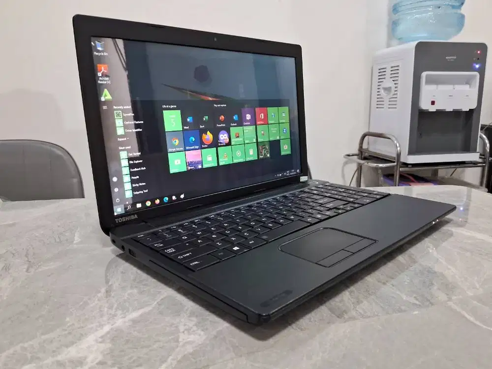 Laptop Core i5 2.6GHz RAM 8GB SSD ReadyUp Win ORI TOSHIBA Garansi