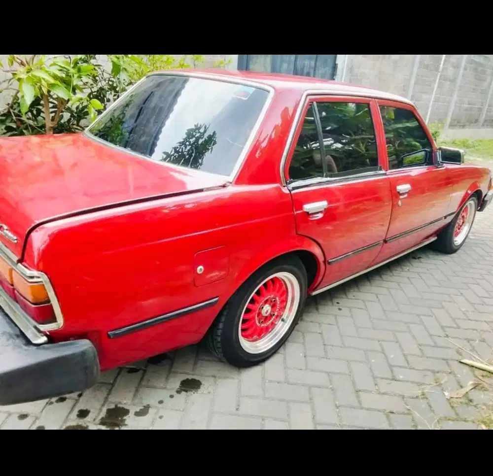 Toyota Corona 1981 Bensin