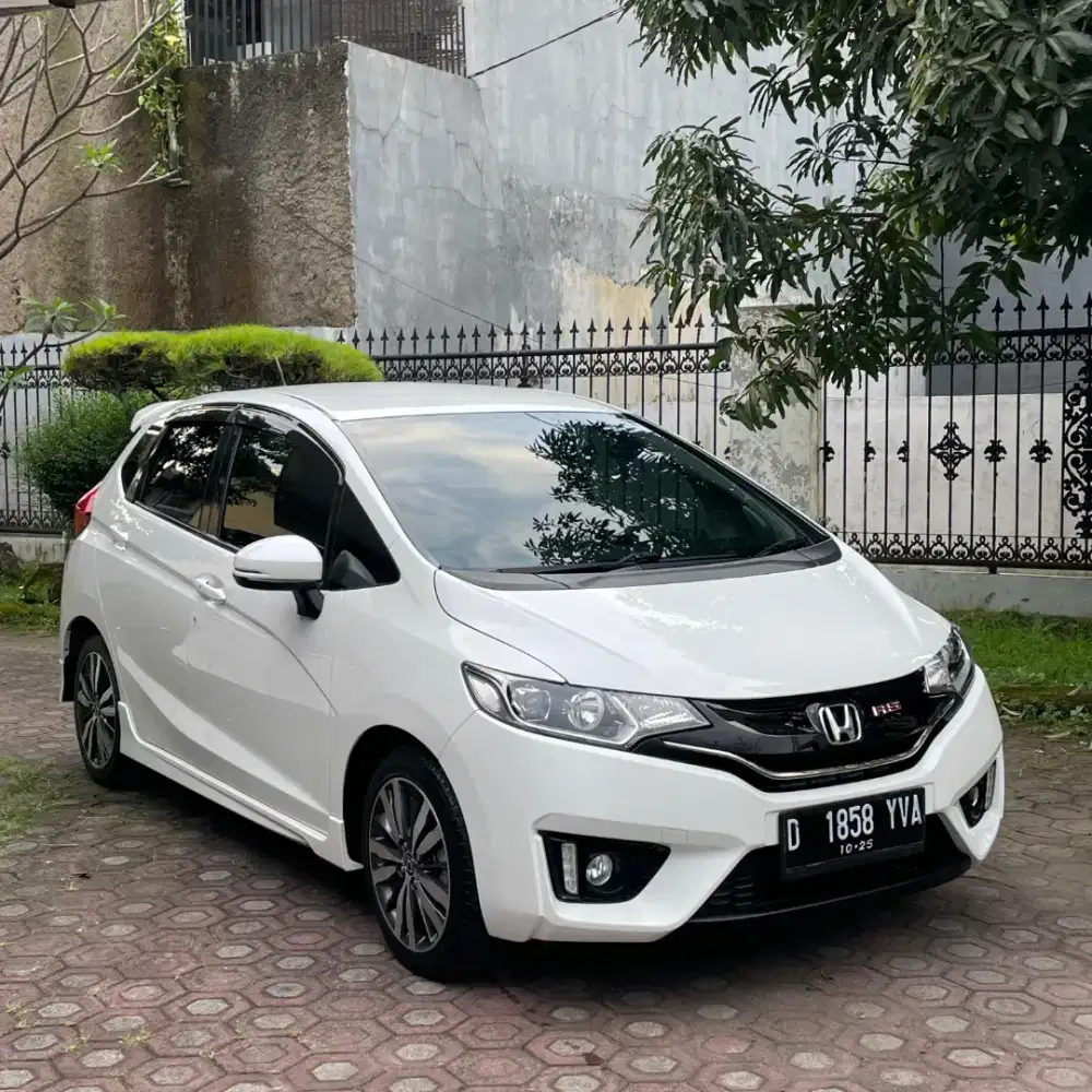 HONDA JAZZ RS GK5 2015 A/T
KM 84.000
Pajak STNK bulan 10