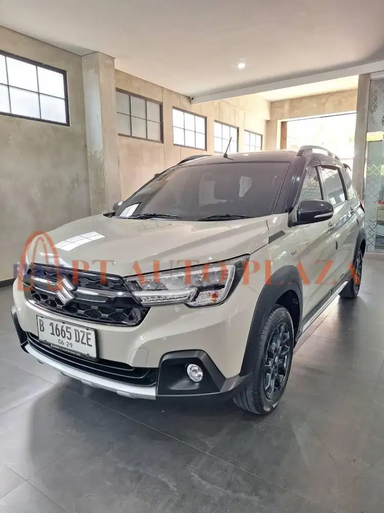 SUZUKI XL7 ALPHA HYBRID MATIC 2024 COKLAT MUDA