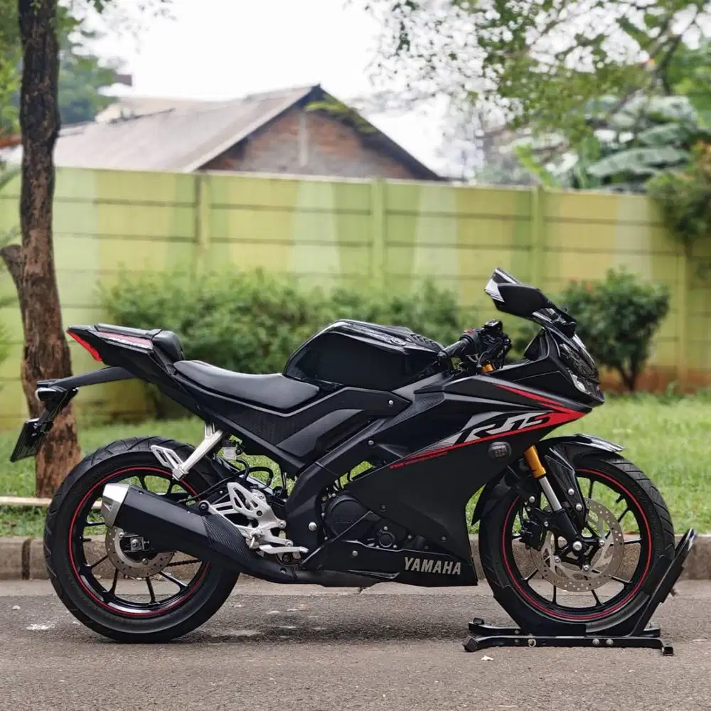 YAMAHA YZF R15 V3 HITAM 2019 KM 2K PAJAK PANJANG FULL MULUS