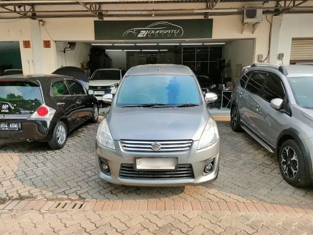 JUAL CASH ERTIGA GX AUTOMATIC 2013 GREY ABU ABU SUZUKI