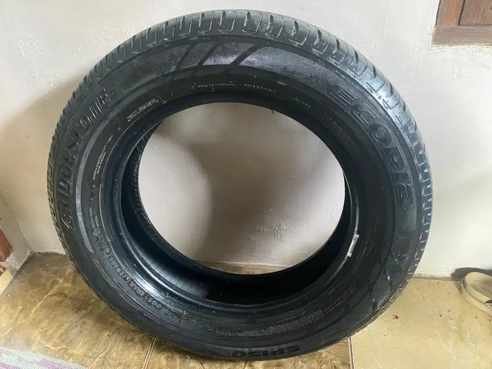 Ban copotan bridgestone ecopia ep150 ( 185 / 65 R15 )