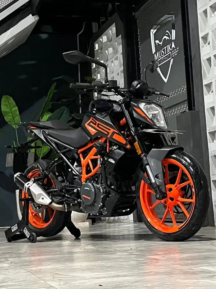 GRADE A+ NAKED BIKE! KTM DUKE 250 2023