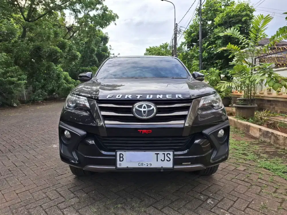 Di jual Toyota Fortuner 2019 matic VRZ TRD Sportivo