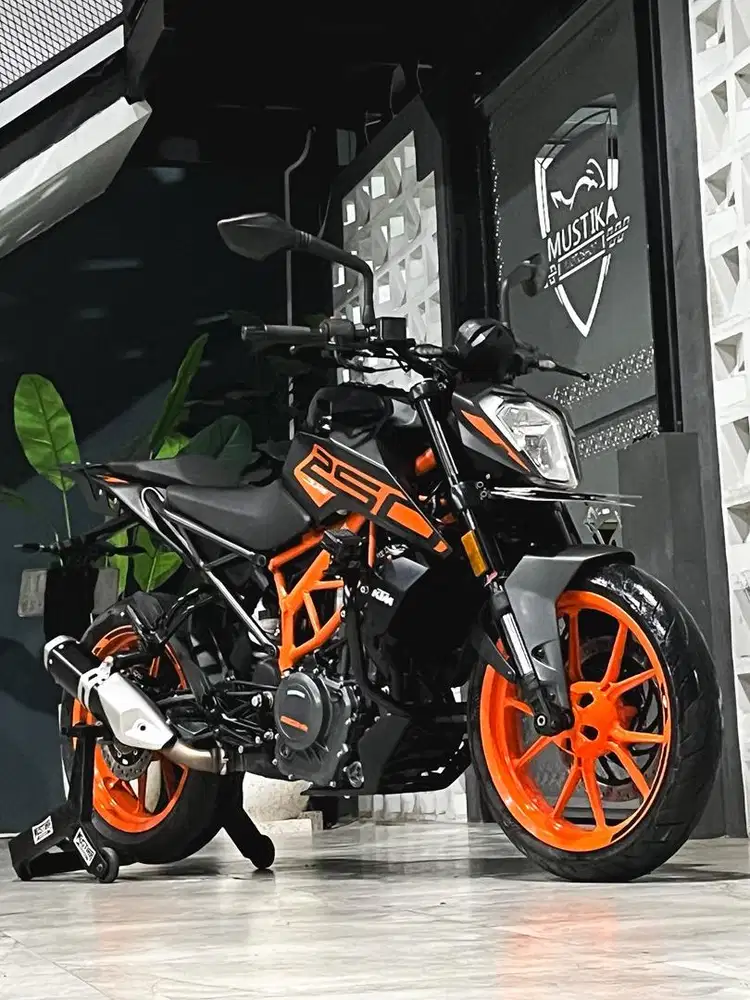 GRADE A+! KTM DUKE 250 2023