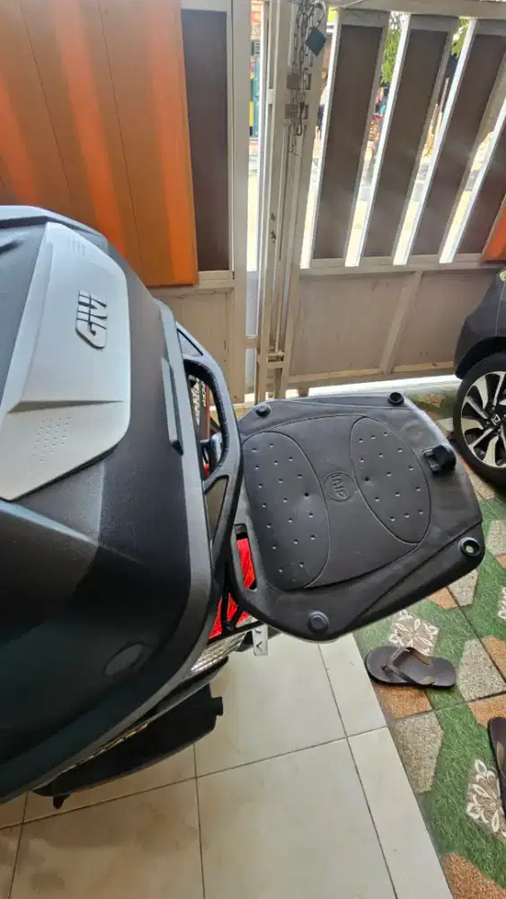 BOX MOTOR GIVI E43 NTL