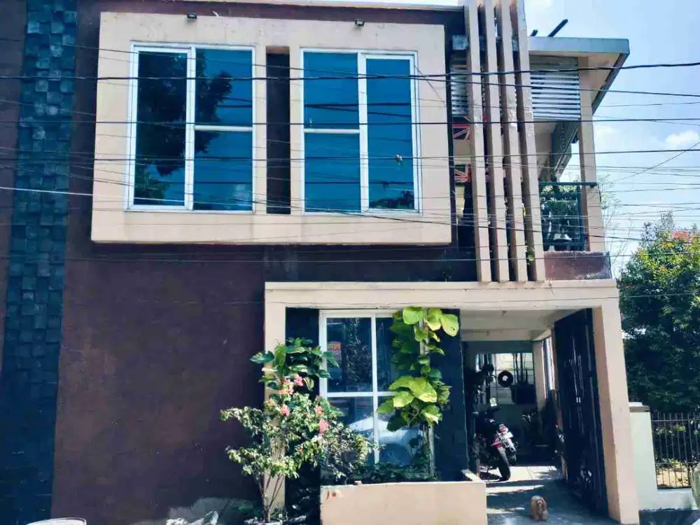 RUMAH 2 LANTAI, STRATEGIS PINGGI JALAN BESAR,DI JATINGALEH SEMARANG
