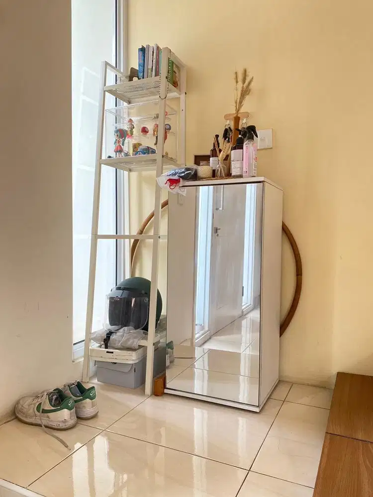 Dijual preloved rak sepatu kaca