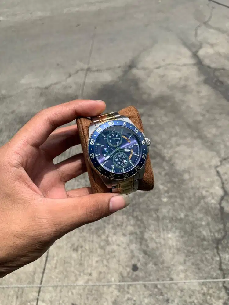 GUESS Jam Tangan Pria