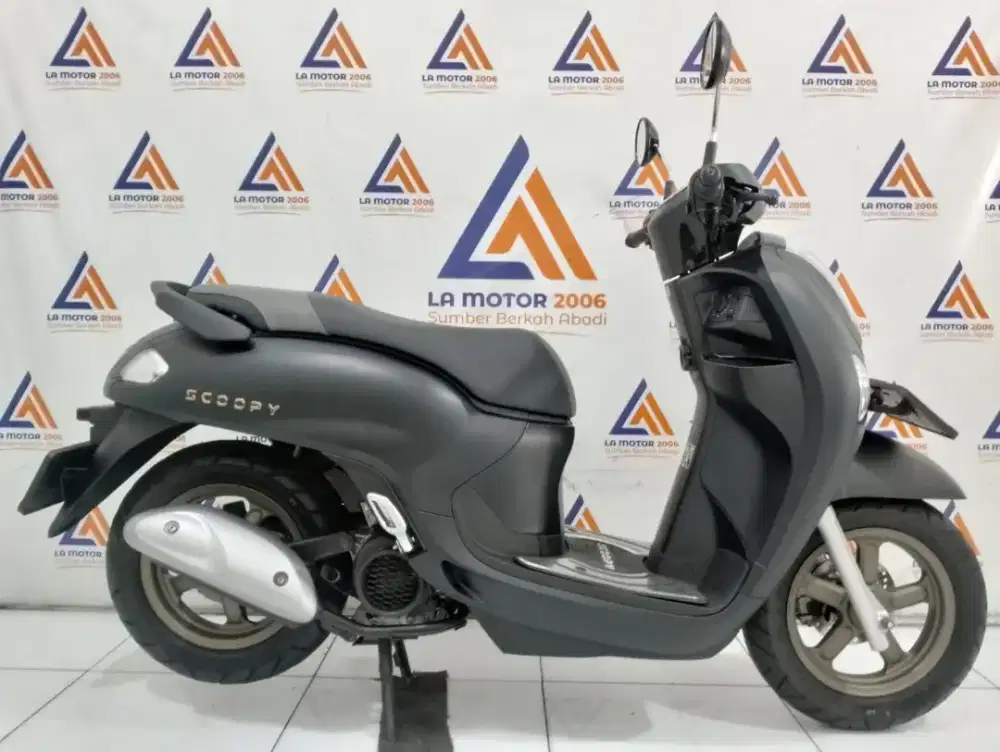 GRESS LIKE NEW HONDA SCOOPY PRASTIGE THN 2025 (SS LENGKAP/MESIN AMAN)