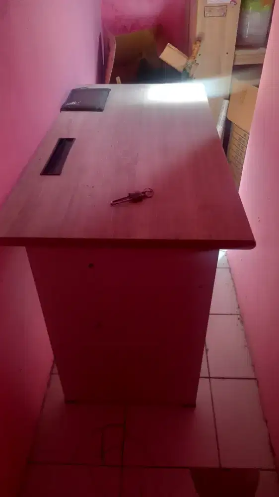 Meja Kerja Knockdown