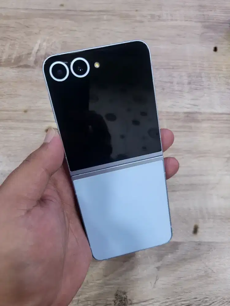 Samsung Flip 6  Sein