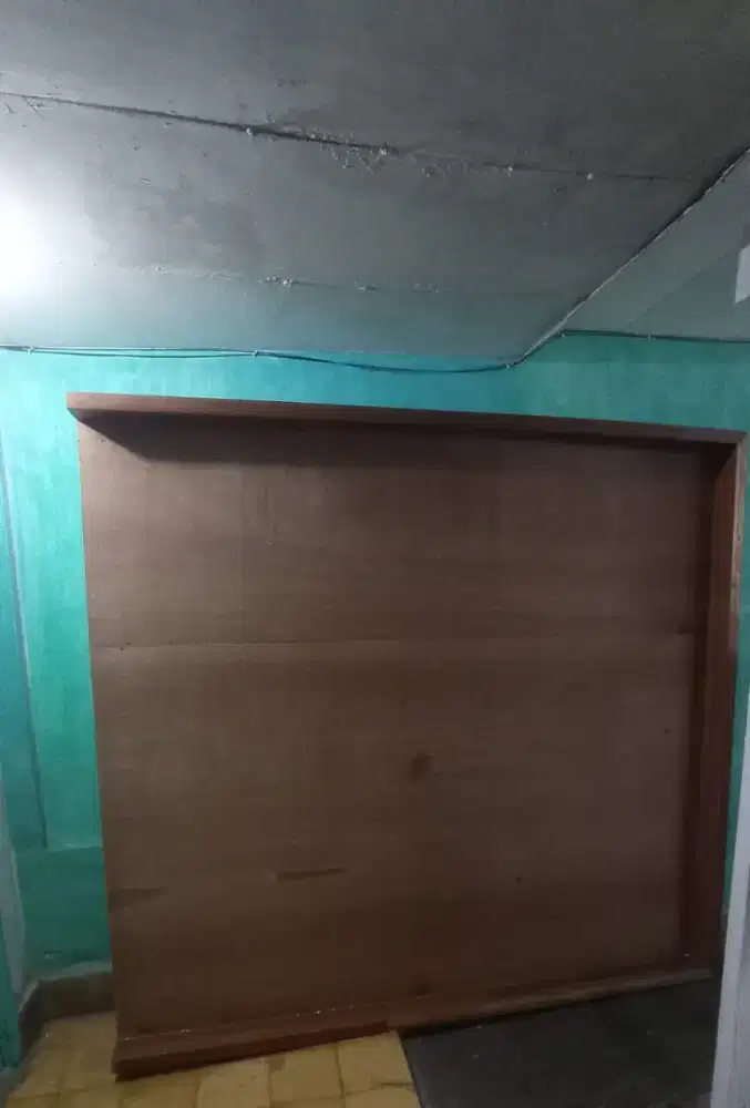 Dipan kayu untuk kasur 180x200
