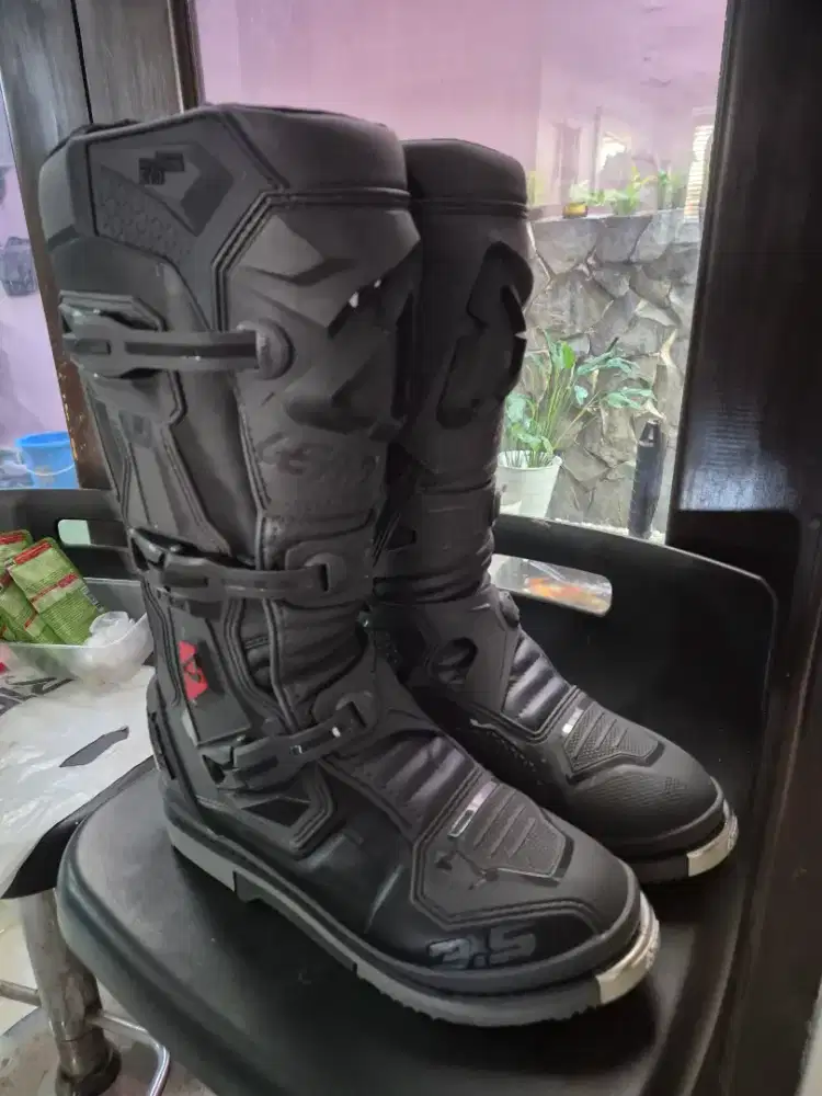 Boot Leatt Hydradri 3.5 (Waterproof) warna Graphene size 10 atau 44.5