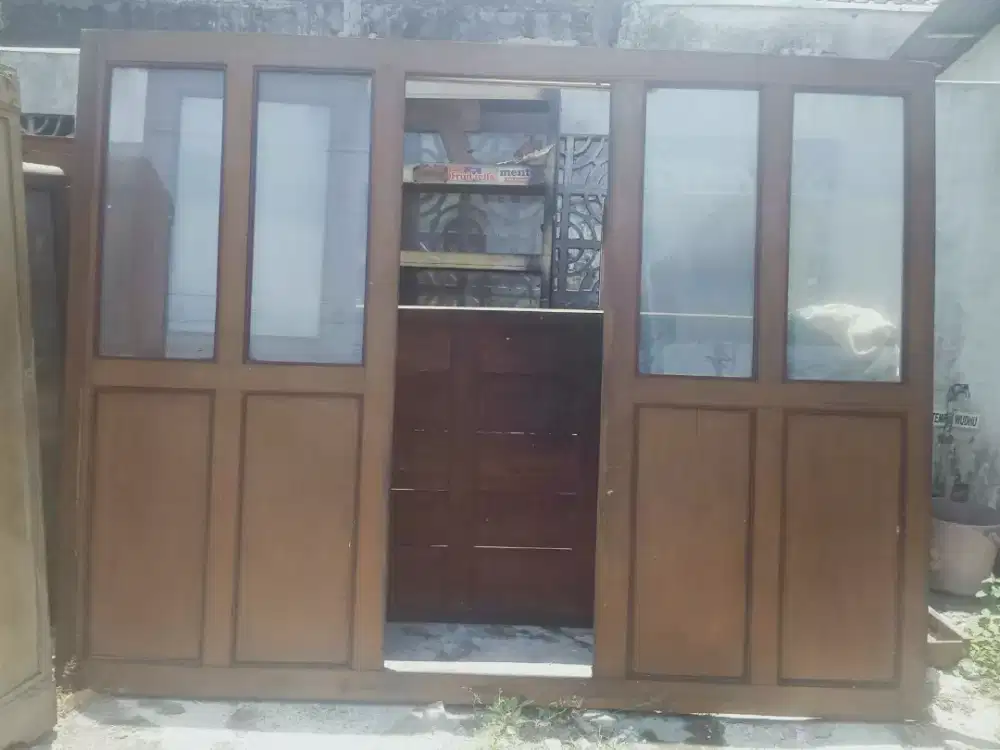 Sekat ruang jati lawas
