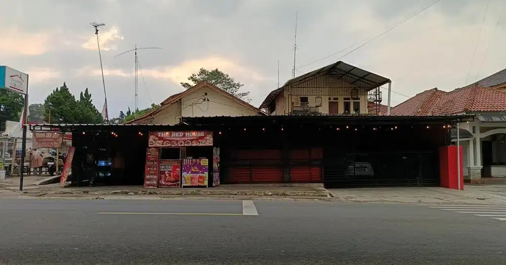 Jual Cepat  Rumah pinggir jalan Raya strategis di Cianjur - Jawa Barat