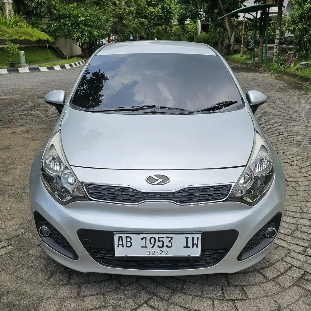 KIA RIO 2013 SE 1.4 AT