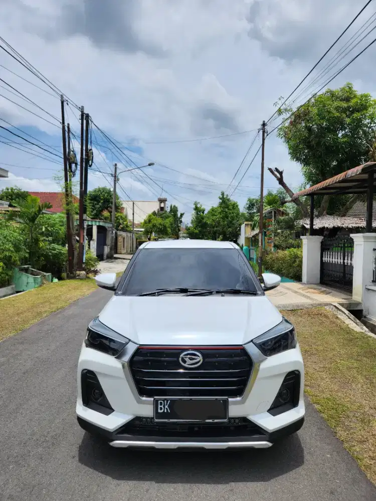 Daihatsu Rocky R ADS 1.0 T CVT Tahun 2021