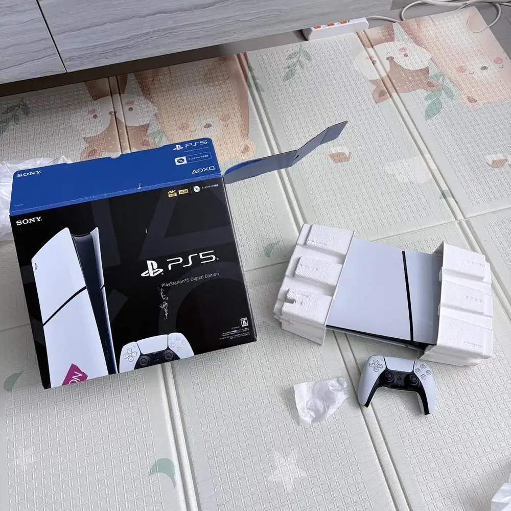 Dijual Second PS 5 Digital Japan Version