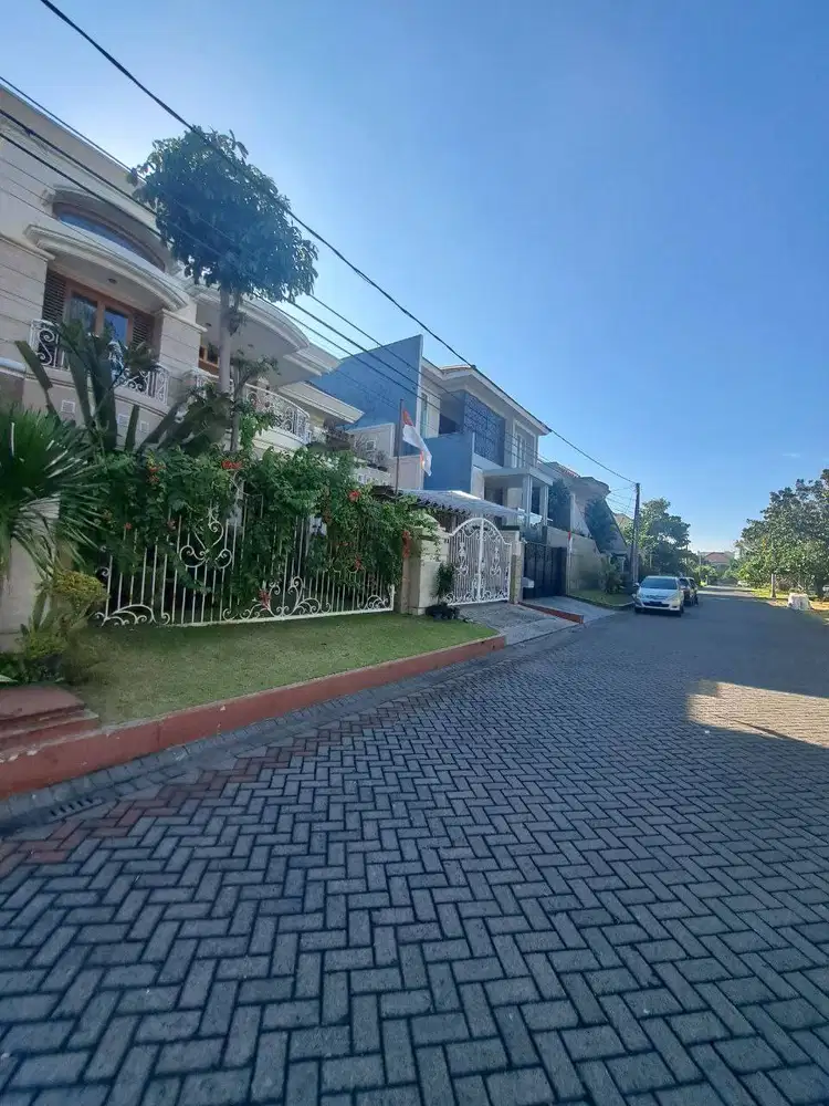 Rumah Klasik Araya Tahap I Siap Pakai, ROWJALAN KEMBAR