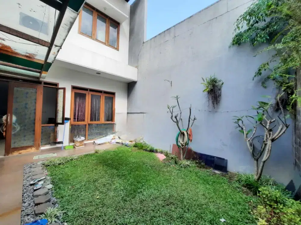 Rumah Batununggal Indah, 1,5lt semi furnished