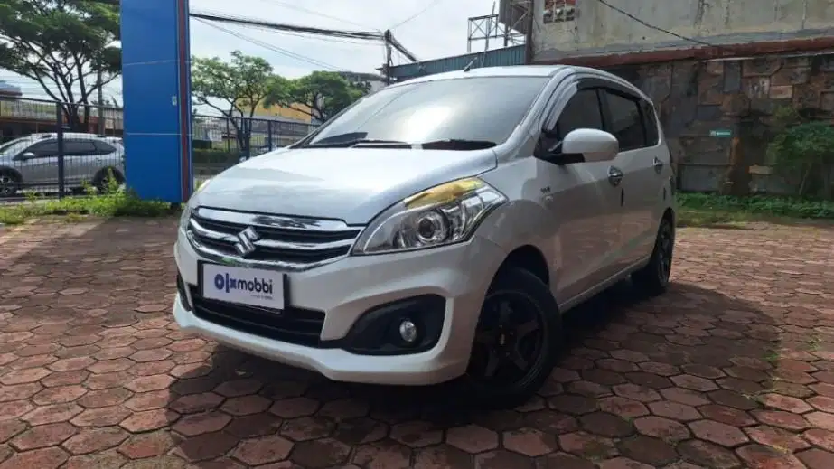 Pajak Panjang TDP 7JT - Suzuki Ertiga 1.4 GL Bensin-MT 2017 Putih