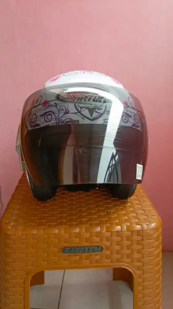 Di jual Helm wanita