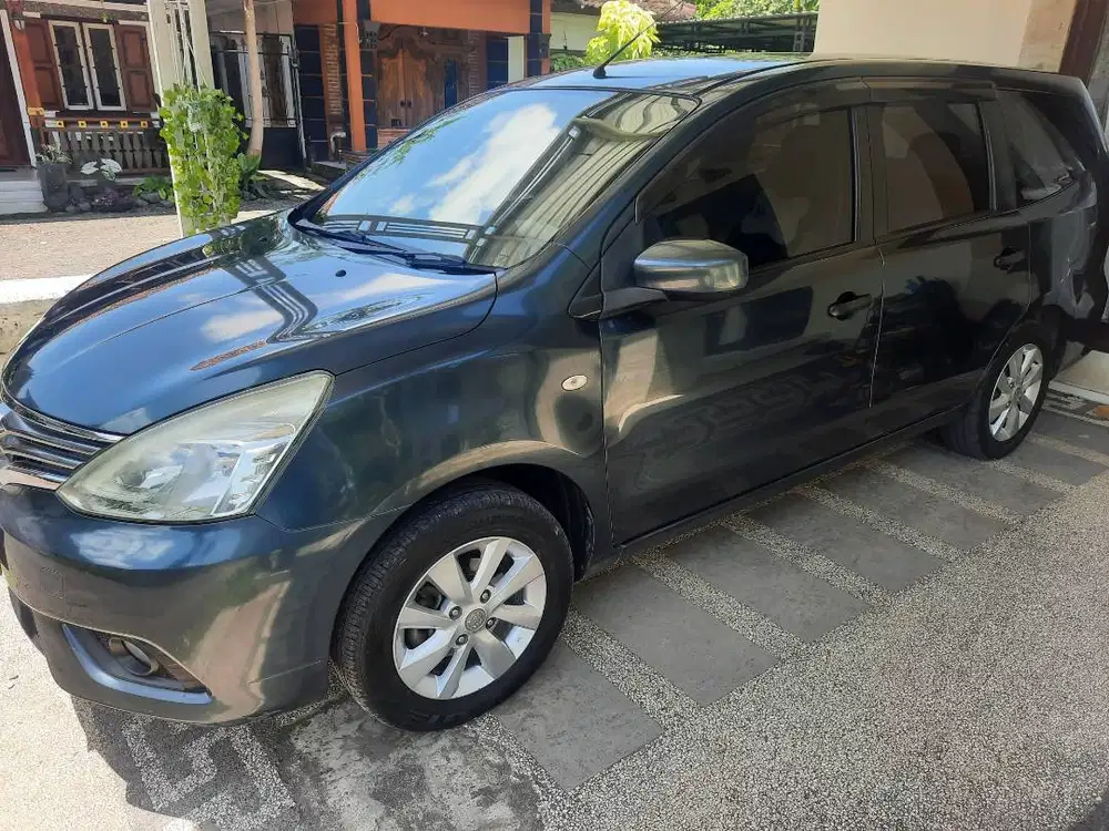 Grand livina sv 2015