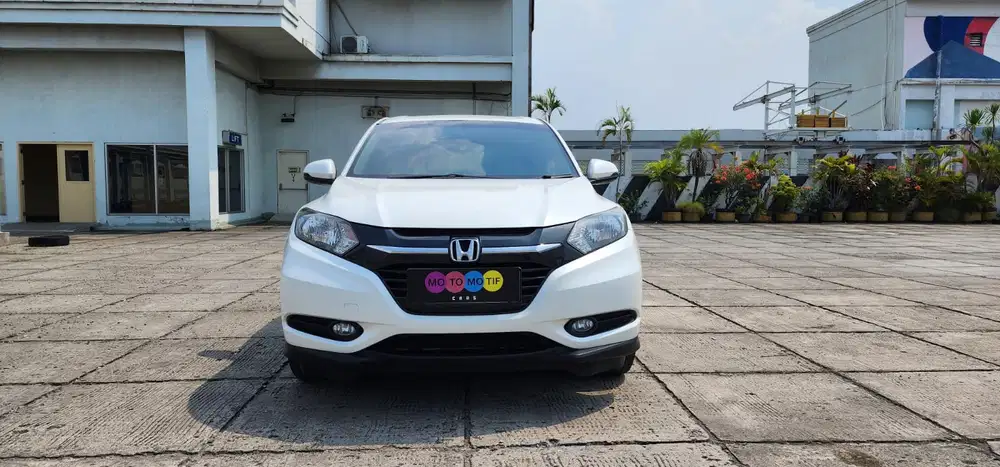 [ DP 12 ] Honda HR-V. 1.5 E AT 2015