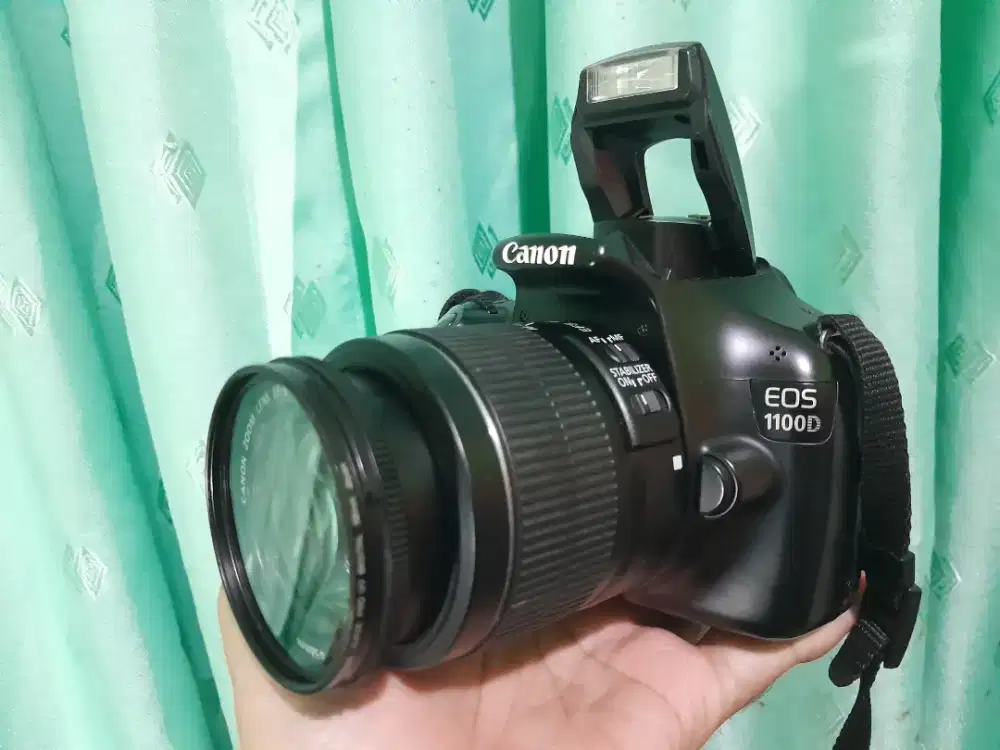 Kamera dslr Canon 1100D