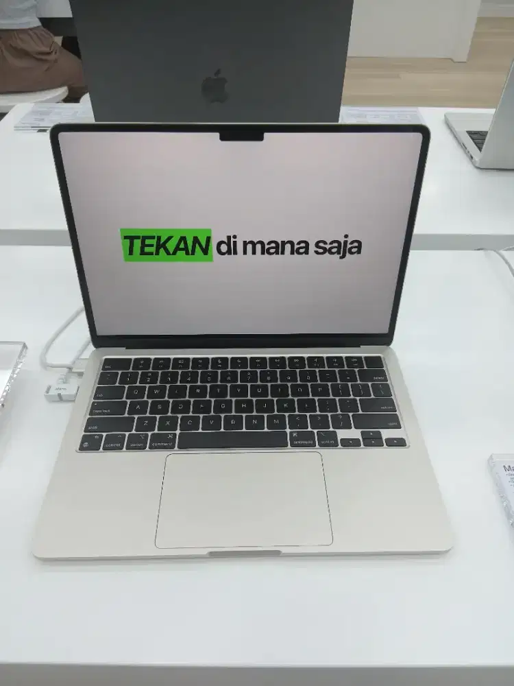 PROMO KREDIT MACBOOK AIR 16 GB/ 256GB DENGAN HOME CREDIT