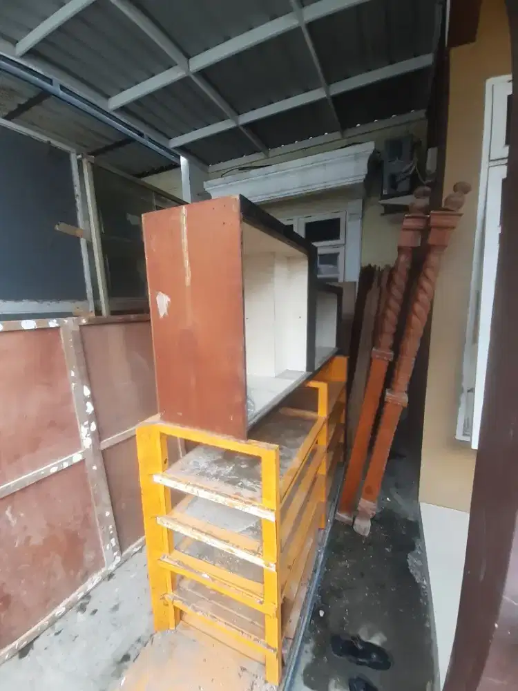 Steling bekas dan perabot rumah tangga