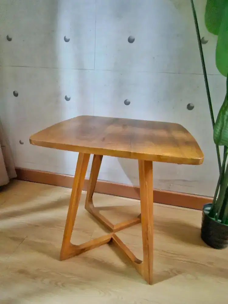 Meja Jati Solid Finishing 50x50x50 aesthetic
